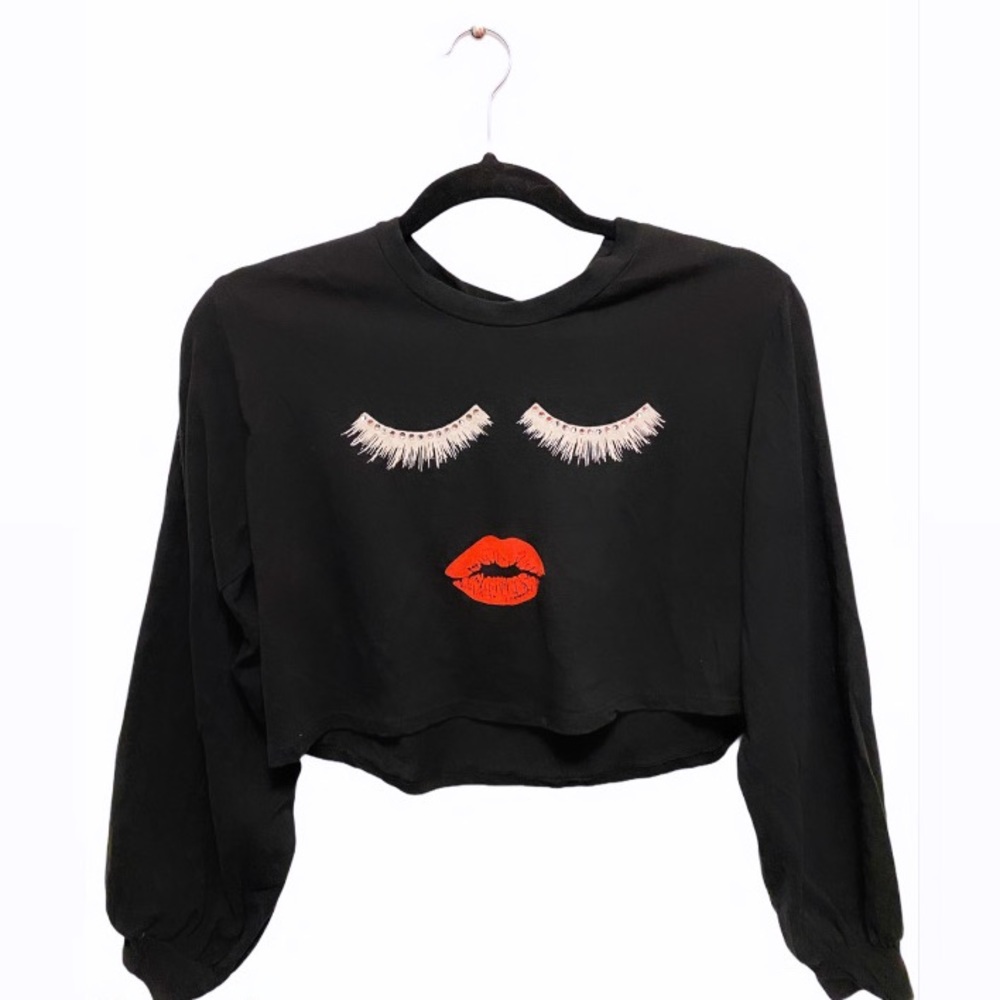 UO Eyelash & Lip Print Crop Top Size S